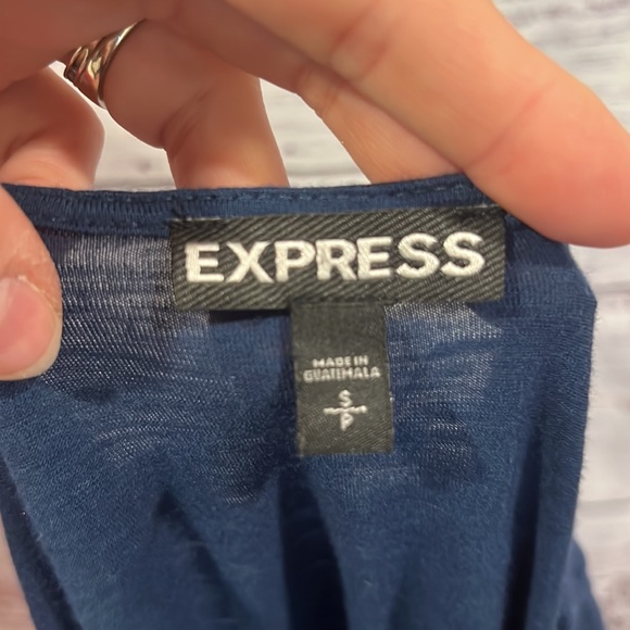 EXPRESS NAVY TOP #1435 size small petite - Picture 5 of 5